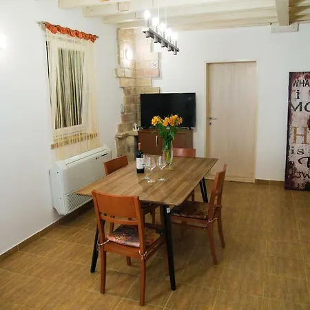 Holiday Niva Ferienhaus Marina